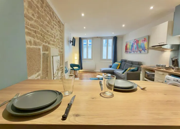 Les Ducs De Bourgogne En Hyper Centre Apartment