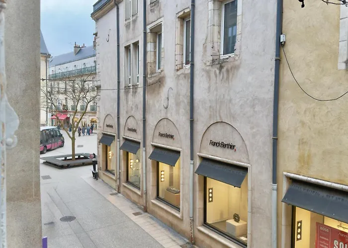 Les Ducs De Bourgogne En Hyper Centre * Ντιζόν